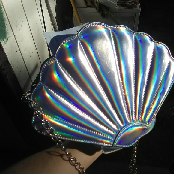 Holographic iridescent mermaid mermaidcore sea shell clamshell purse bag - Picture 2 of 8